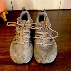 Puma Soft Foam Size 7.5